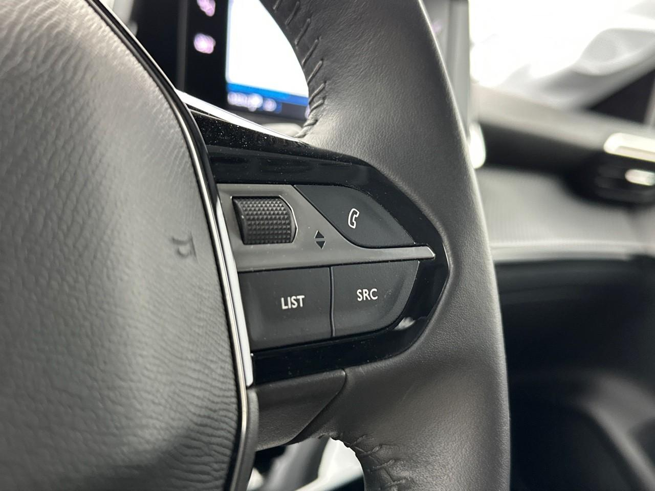 Peugeot 208 puretech 100 s&s bvm6 allure — photo 18