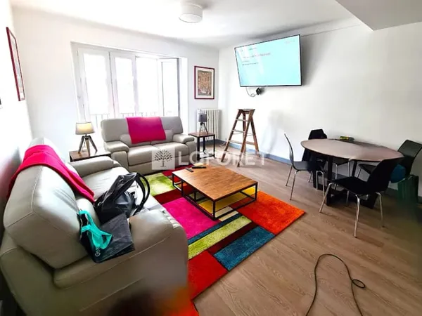 Local 5 pièces 107 m²