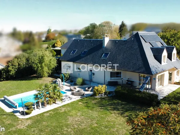 Villa 7 pièces 196 m²