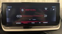 Peugeot 2008 1.5 BlueHDi 110ch S&S Allure — photo 18