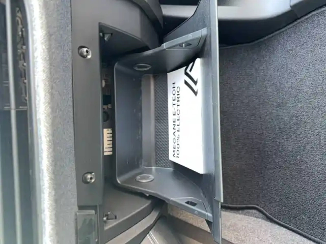 Renault Megane e-tech ev60 220 ch optimum charge — photo 19