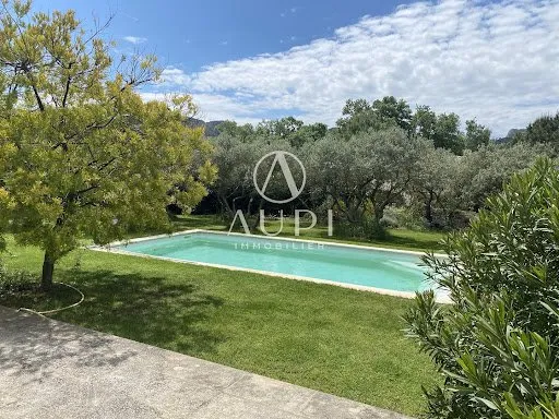 Maison 6 pièces 138 m²