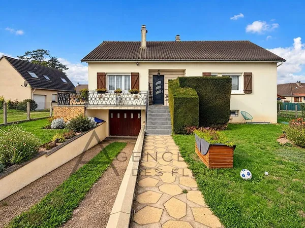 Maison de plain-pied 5 pièces 95 m²