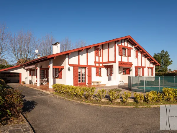 SAINT JEAN DE LUZ MOLERESSENIA Maison familiale