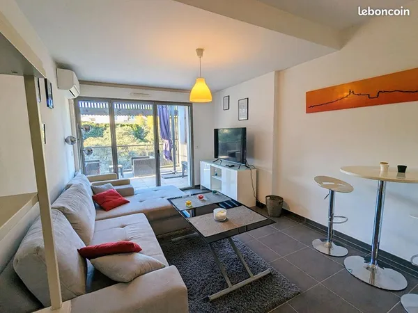 A louer : magnifique T2 de 46m2 meublé avec grande terrasse