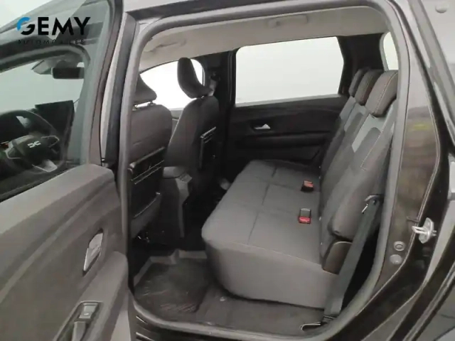 Dacia Jogger tce 110 7 pl — photo 45