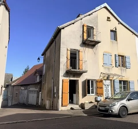 Maison de village rénovée