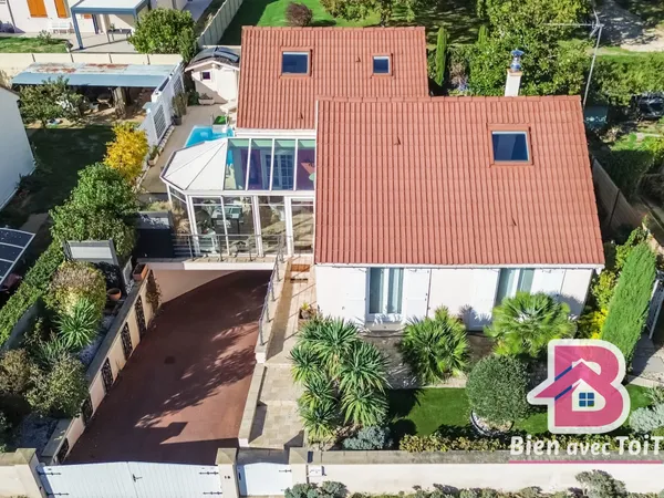 Rénovée avec goût et un jardin sans vis-à-vis