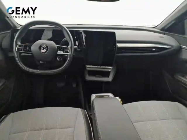 Renault Megane e-tech ev60 220 ch super charge — photo 23