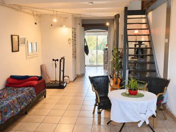 Maison F3 avec jardin, puits et terrasse