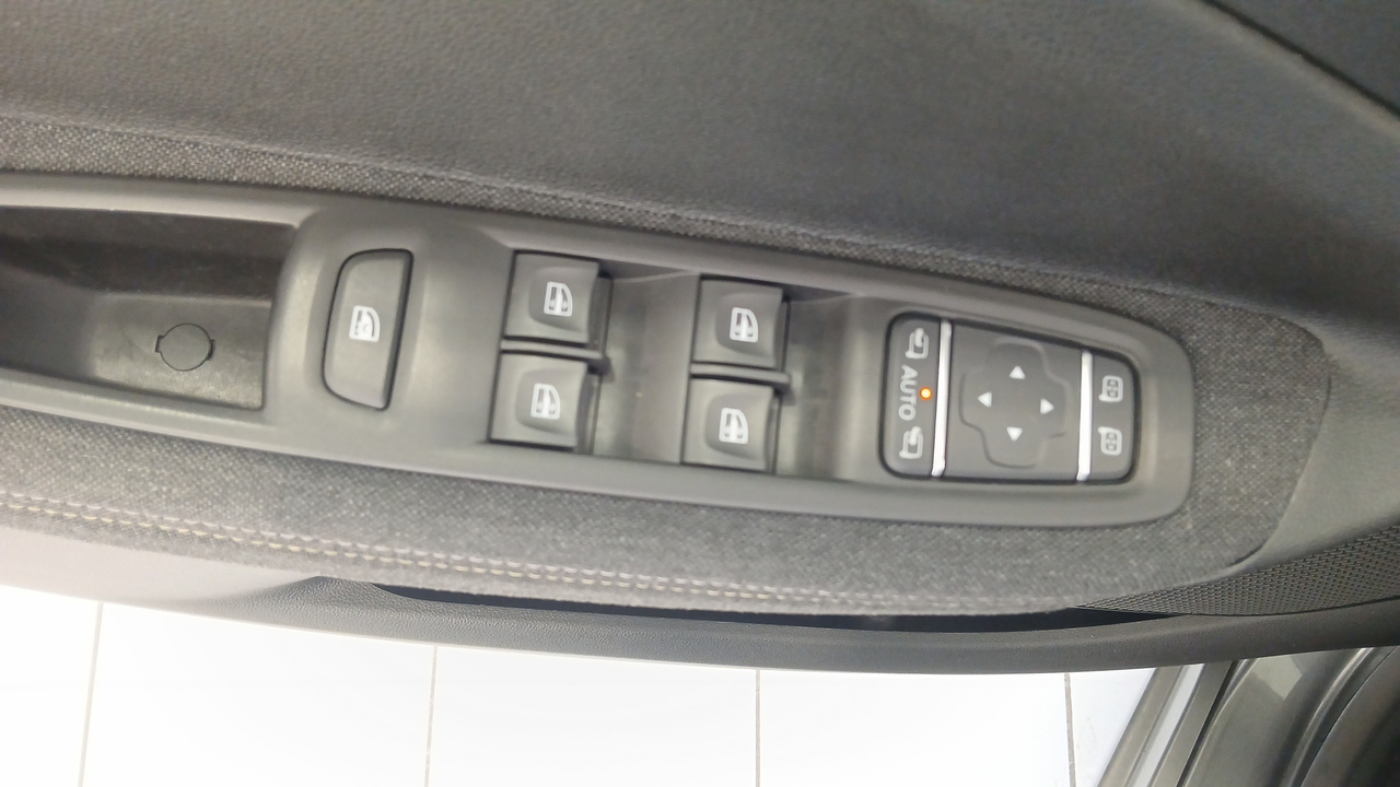 Renault Zoe R135 - MY22 — photo 17