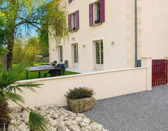 Maison 6 pièces 300 m²