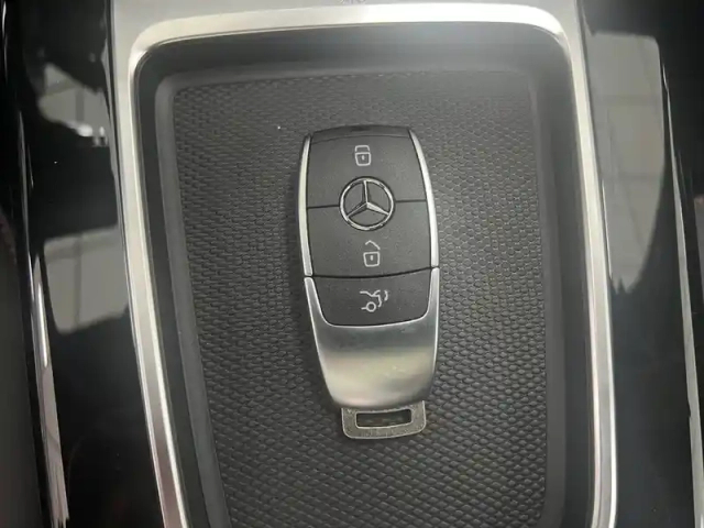 Mercedes Cla 200 d shooting brake amg l — photo 8