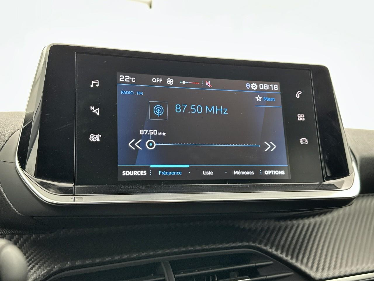 Peugeot 208 puretech 100 s&s eat8 style — photo 21