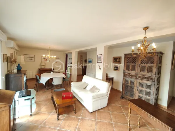 Appartement 5 pièces 161 m²