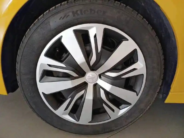 Peugeot 208 puretech 75 s&amp;s bvm5 — photo 13