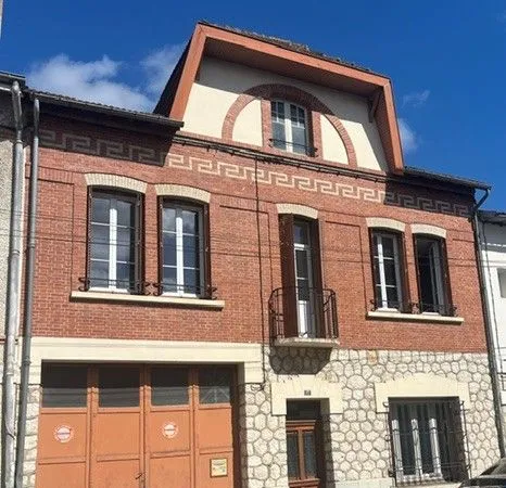 Maison de ville familiale - T5 de 150 m² avec dépendance et grand garage - Moissac centre