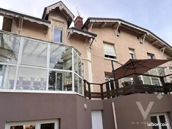 Maison 8 pièces 350 m²