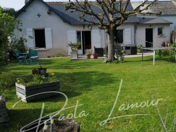 Maison avec jardin, garage et cave au coeur de LOCHES