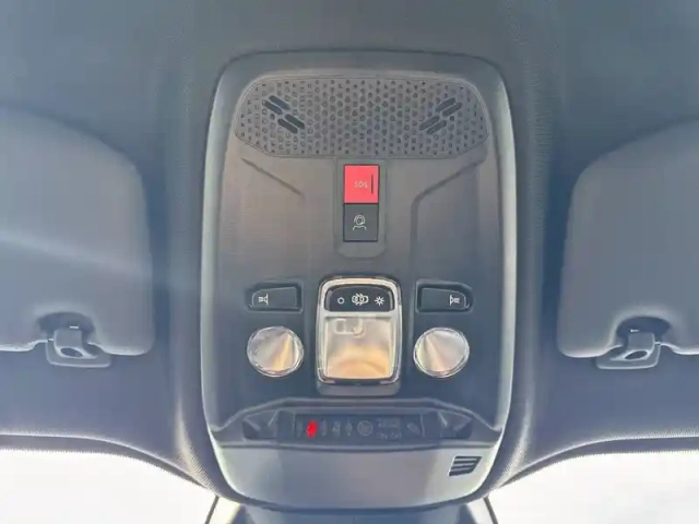 Peugeot 2008 hybrid 145 e-dcs6 — photo 39