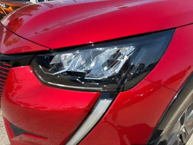 Peugeot 208 electrique 50 kwh 136ch — photo 10