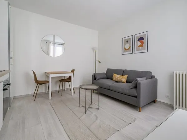 Studio meublé - Métro Gambetta