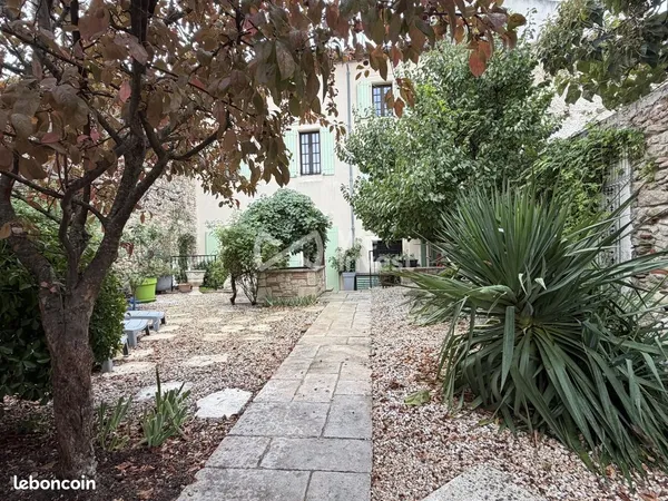 Maison de village 7 pièces 248 m²