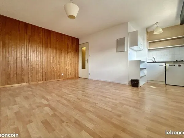 Appartement Location Lesparre-Médoc 1p 28m² 450€