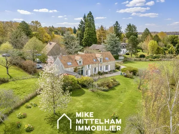 Maison 7 pièces 180 m²