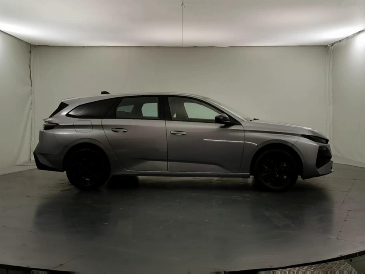 Peugeot 308 sw hybrid 145 e-dcs6 style — photo 6