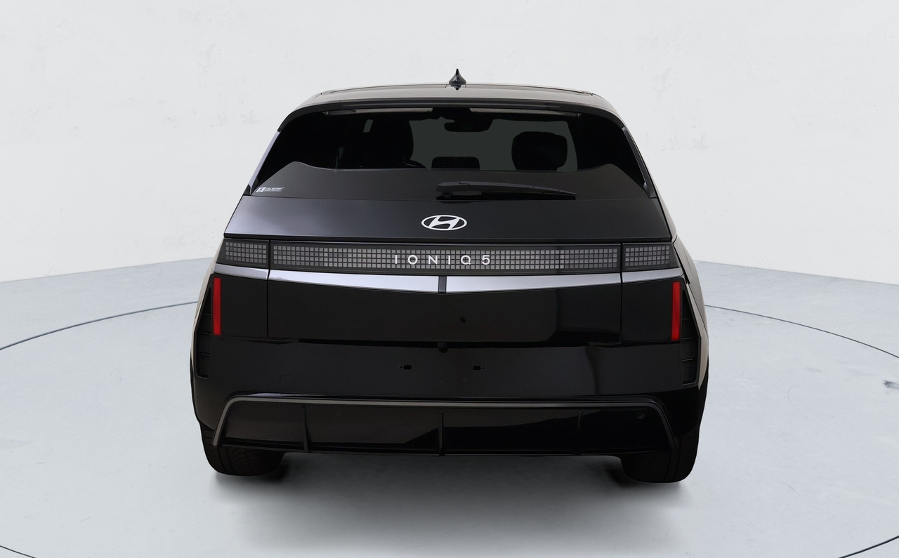 Hyundai Ioniq 5 — photo 6