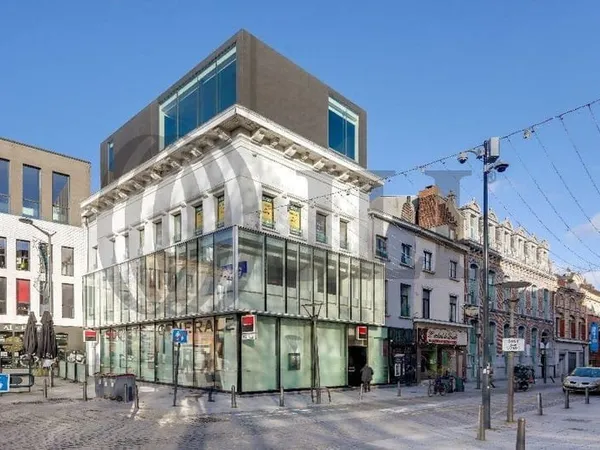 Bureau 190 m²