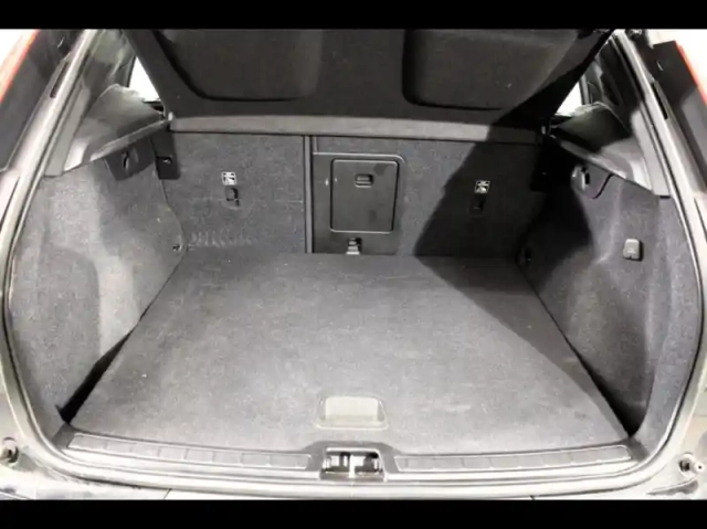 Volvo Xc40 t4 recharge 129 + 82ch plus dct 7 — photo 8