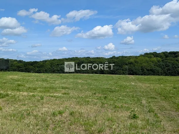 Terrain 891 m²