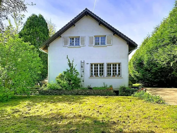 Maison 7 pièces 215 m²