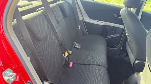 Toyota Yaris 1.0 VVT-i 69 - Confort Pack – 2011 – 83603 km – Essence – Boîte Manuelle — photo 21