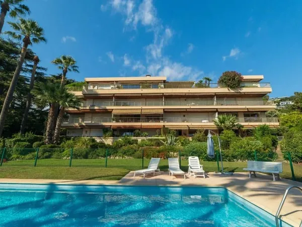 CANNES CALIFORNIE 4 PIECES VUE MER