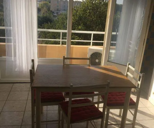 Studio 1 pièce 30 m²