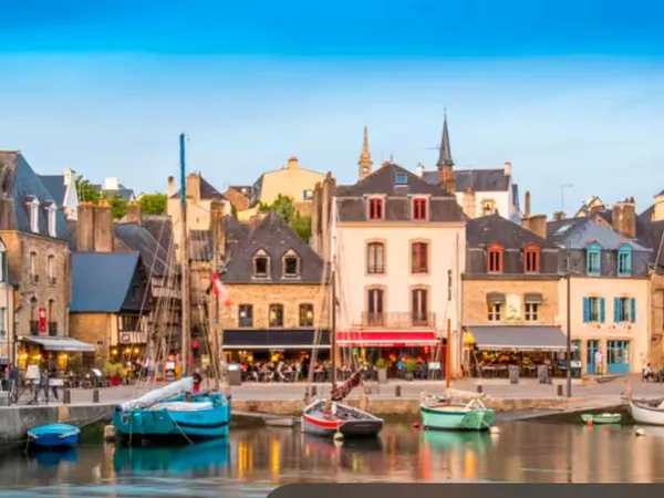 Location à l'année sur le PORT de ST GOUSTAN