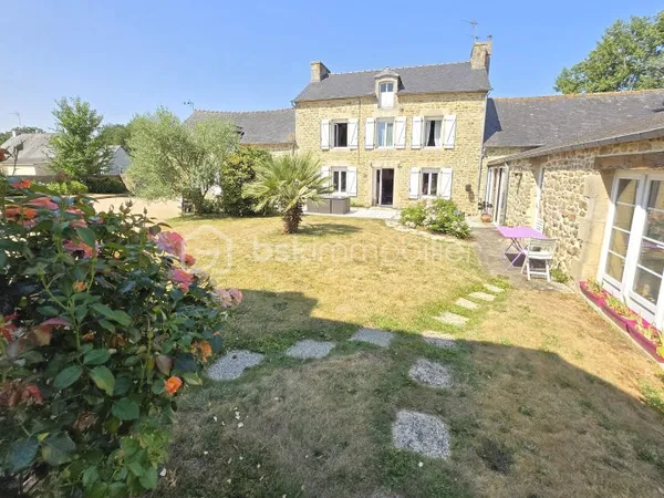 Maison 9 pièces 213 m²