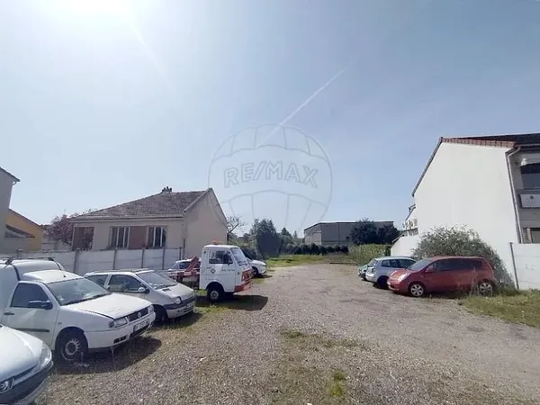 Terrain 370 m²