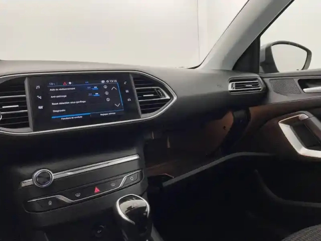 Peugeot 308 puretech 110ch s&amp;s bvm6 — photo 87