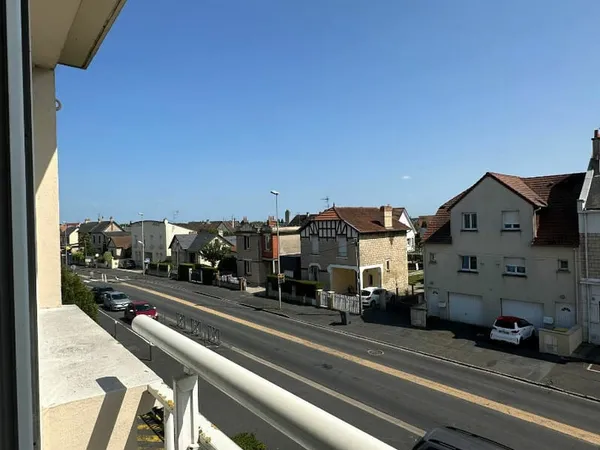 A LOUER APPARTEMENT DE 1 PP A MONDEVILLE