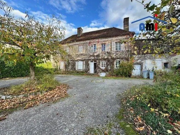 Maison 9 pièces 215 m²