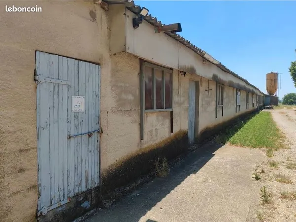 Bâtiment de stockage 500 m²