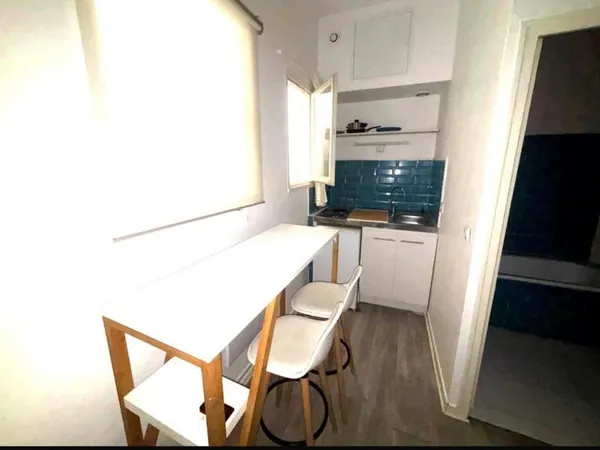 Studio 16 m² meublé - Coeur Ecusson