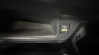 Toyota C-Hr 122h Distinctive 2WD E-CVT MY22 — photo 22