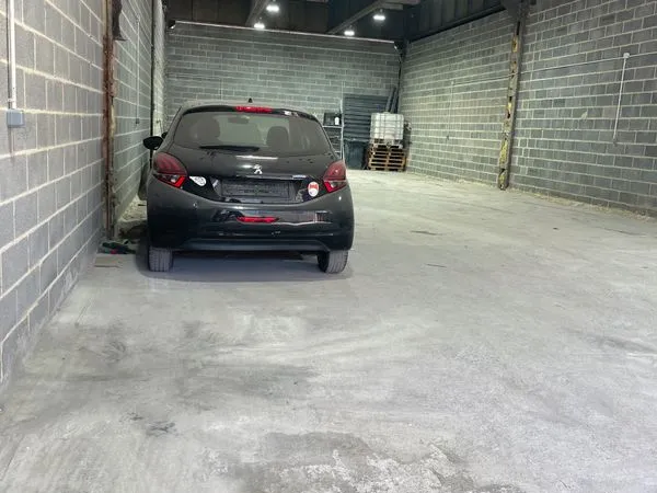 Local d’activité et entrepôt Location Bully-les-Mines 1p 220m² 1250€