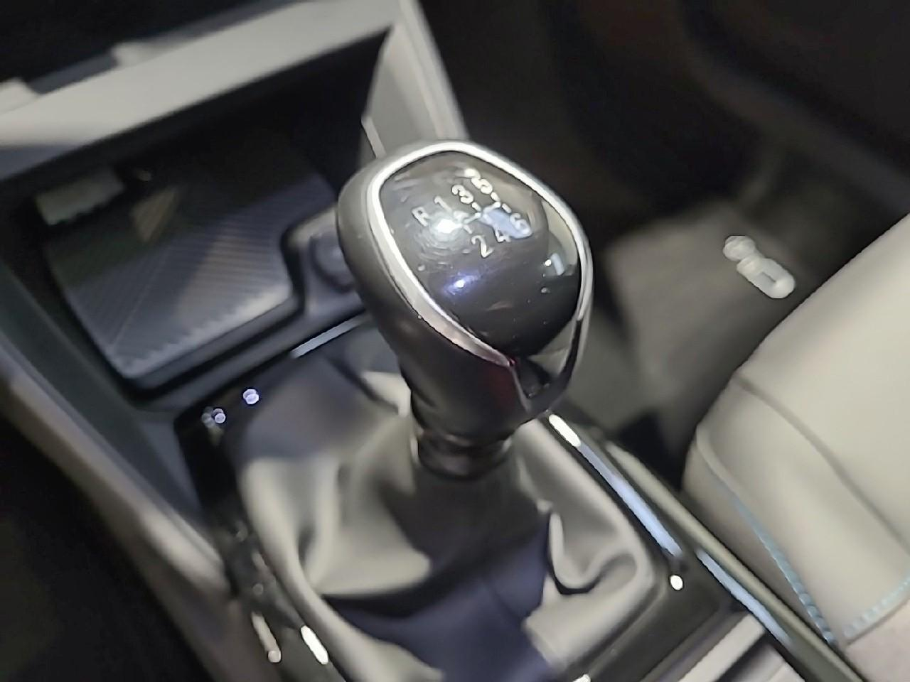 Citroën C4 puretech 130 s&s bvm6 c-series — photo 17