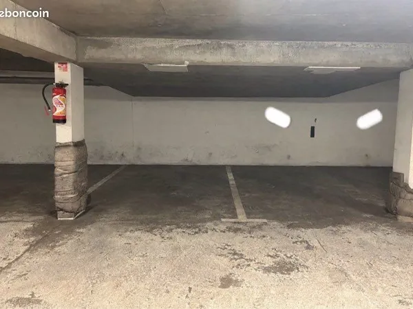 Place parking couvert